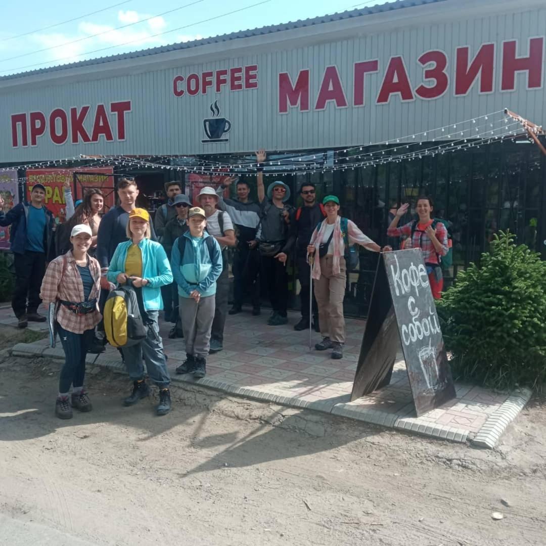 Turan Guesthouse Каракол Экстерьер фото