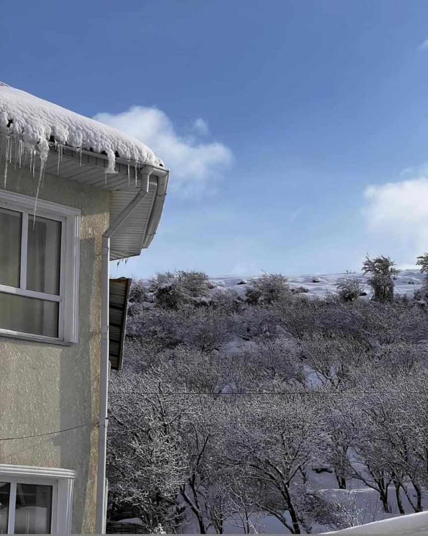Turan Guesthouse Каракол Экстерьер фото