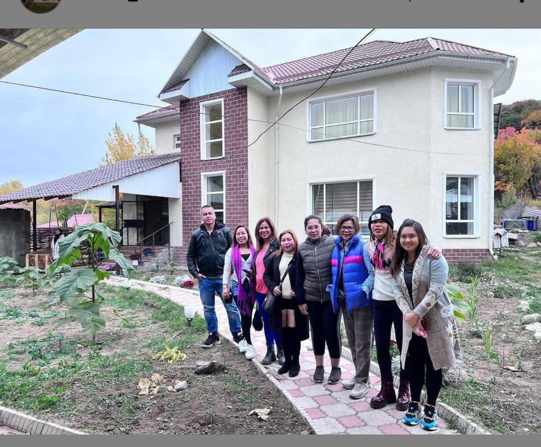 Turan Guesthouse Каракол Экстерьер фото